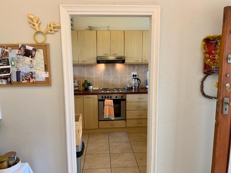 To Let 1 Bedroom Property for Rent in Rondebosch Village Western Cape